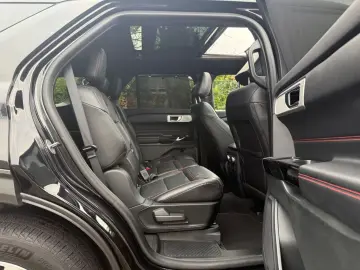 FORD Explorer ST-Line Plug-in-Hybrid 4x4 7-Sitzer 1HD