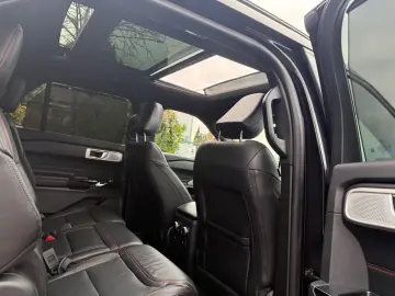 FORD Explorer ST-Line Plug-in-Hybrid 4x4 7-Sitzer 1HD