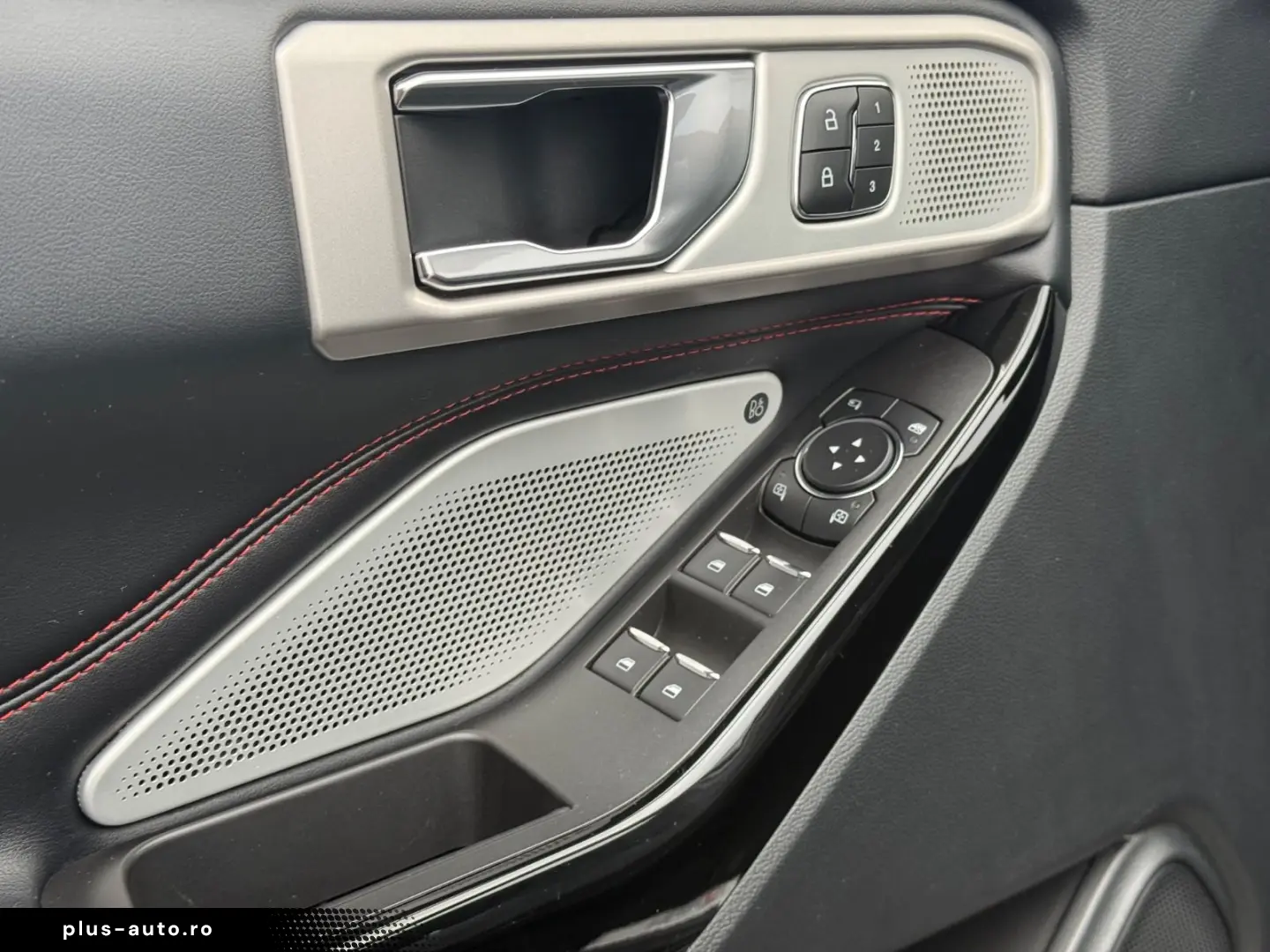 FORD Explorer ST-Line Plug-in-Hybrid 4x4 7-Sitzer 1HD