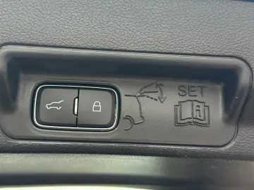 FORD Explorer ST-Line Plug-in-Hybrid 4x4 7-Sitzer 1HD