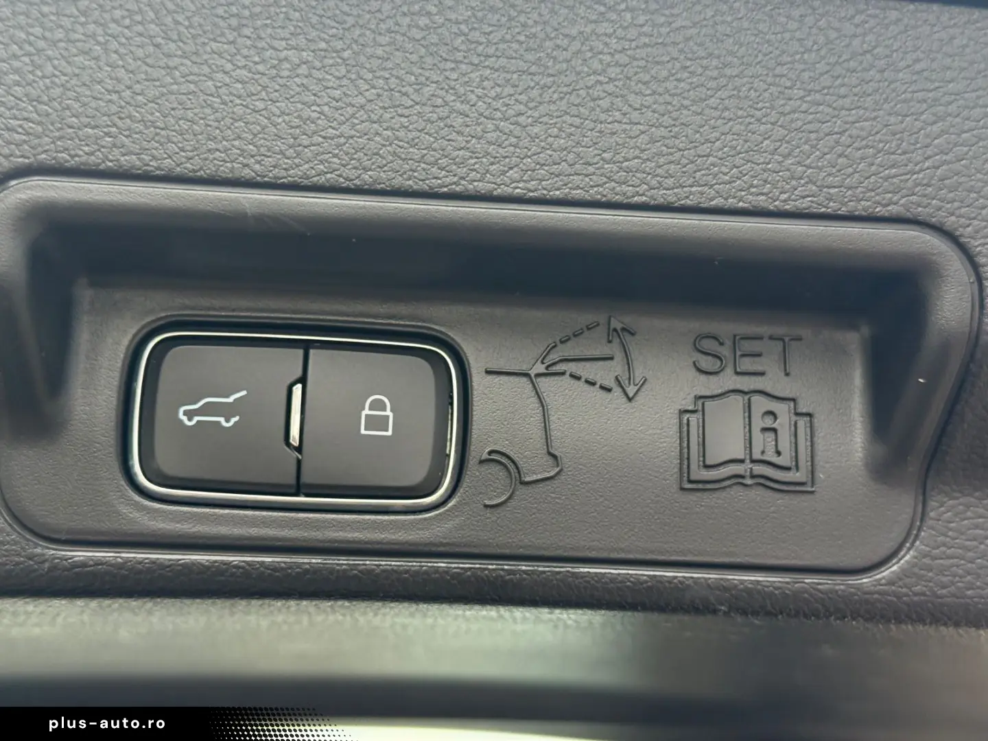 FORD Explorer ST-Line Plug-in-Hybrid 4x4 7-Sitzer 1HD