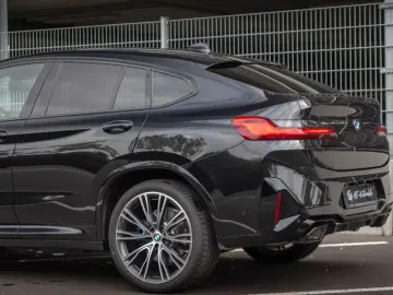 BMW X4 xDrive 30d M Sport 360  PANO eSitze HUD 21
