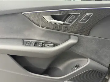 AUDI Q7 45 TDI quattro competition plus  B&O  360