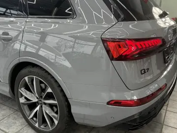 AUDI Q7 45 TDI quattro competition plus  B&O  360