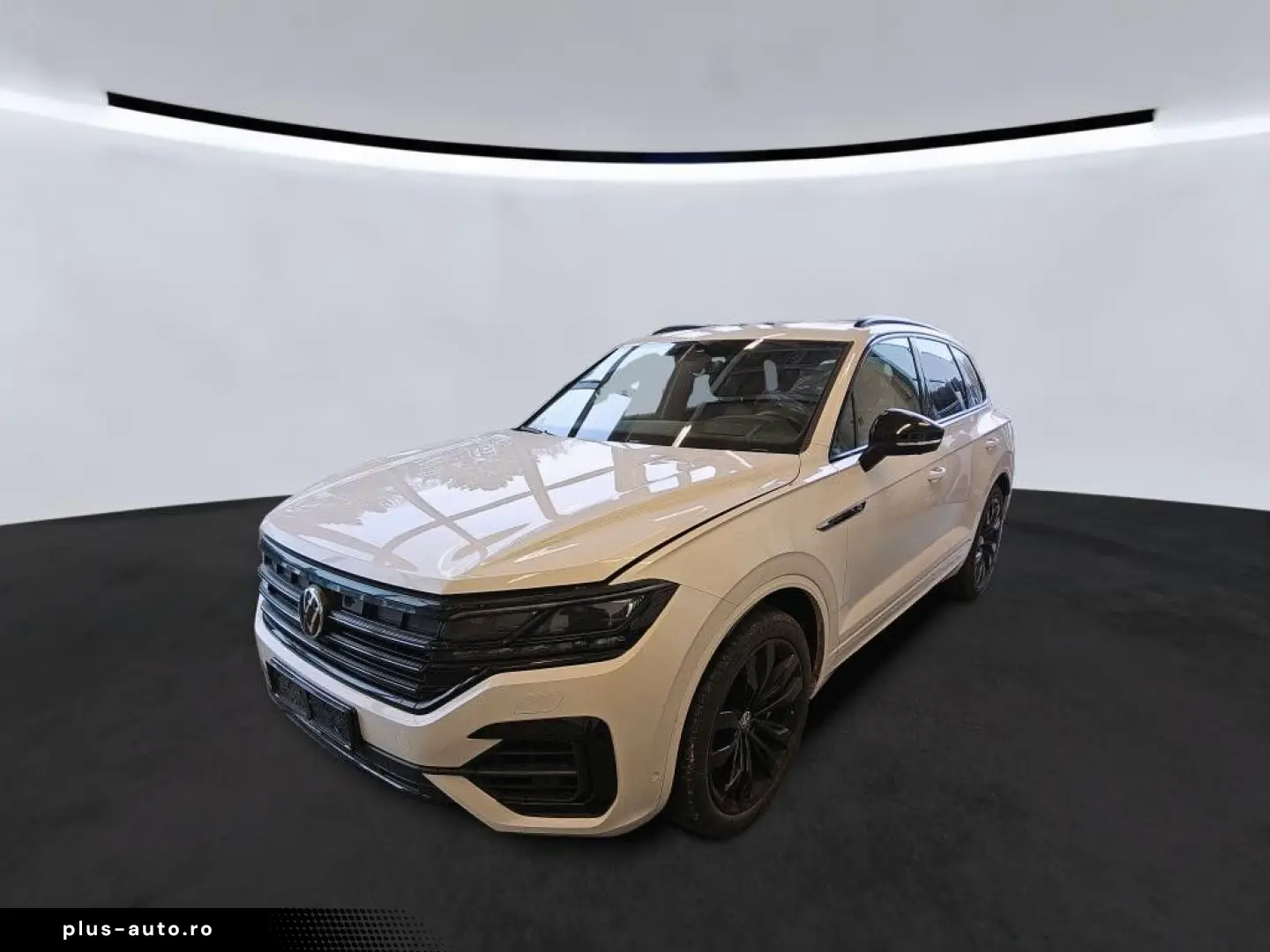 VW Touareg R 4M eHybrid PANO AHK LUFT 21