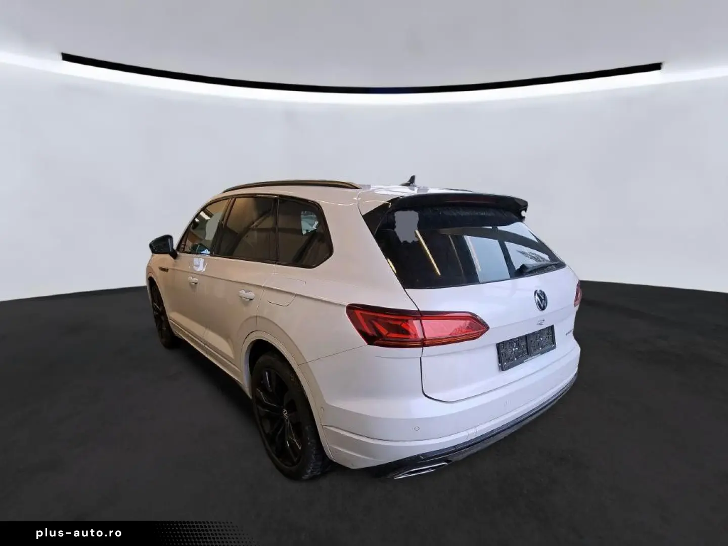 VW Touareg R 4M eHybrid PANO AHK LUFT 21