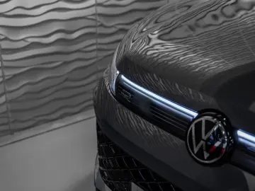 VW Tiguan 2.0 TDI 193PS R-LINE DSG AHK STANDH