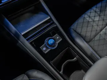 VW Tiguan 2.0 TDI 193PS R-LINE DSG AHK STANDH