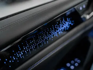 VW Tiguan 2.0 TDI 193PS R-LINE DSG AHK STANDH