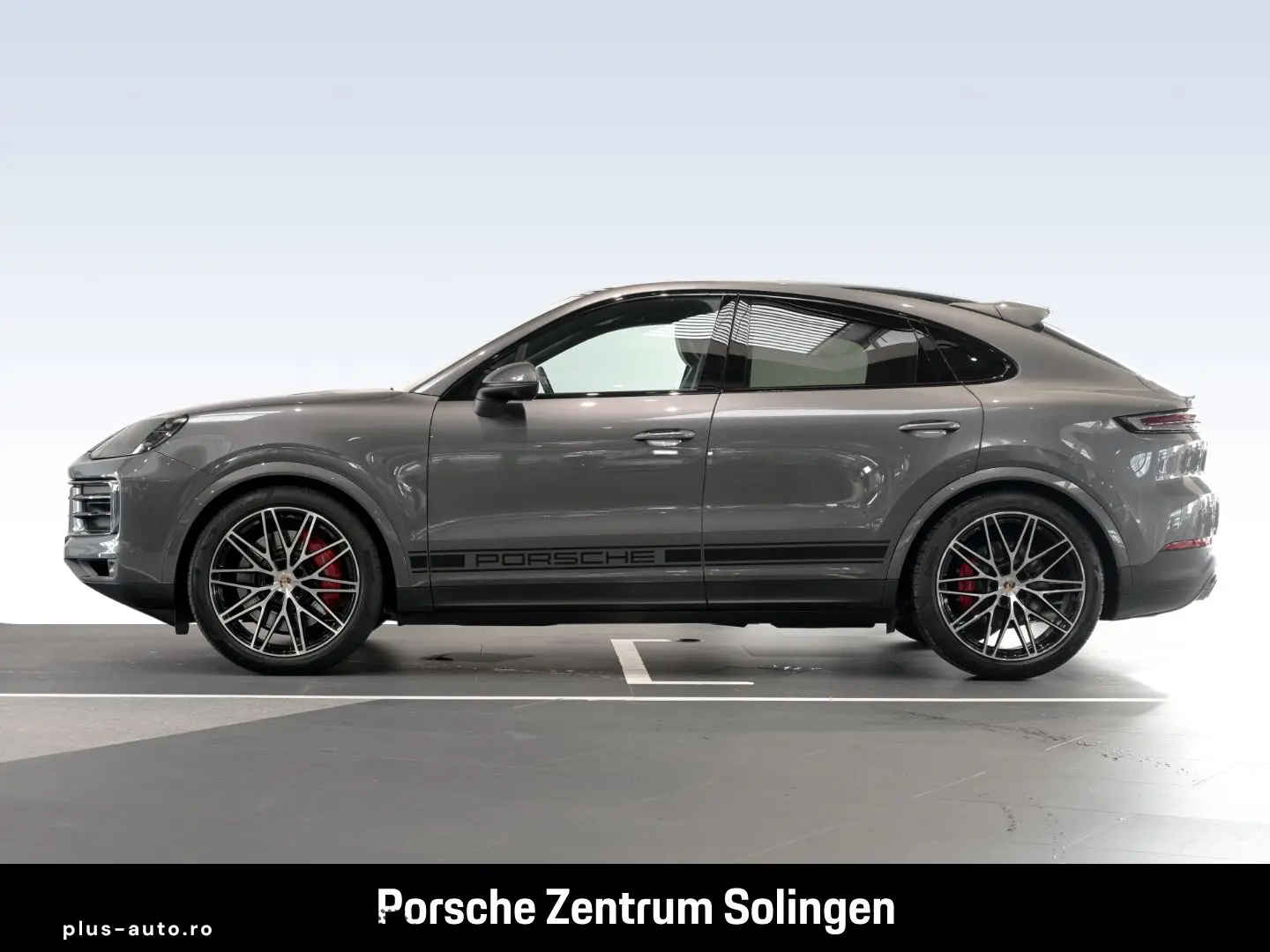 PORSCHE Cayenne S Coupe PassengerDisplay AirSusp Bose 360