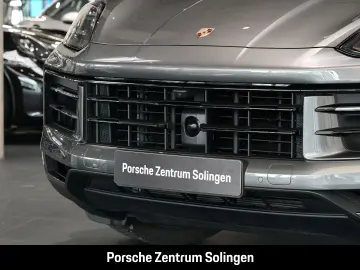 PORSCHE Cayenne S Coupe PassengerDisplay AirSusp Bose 360