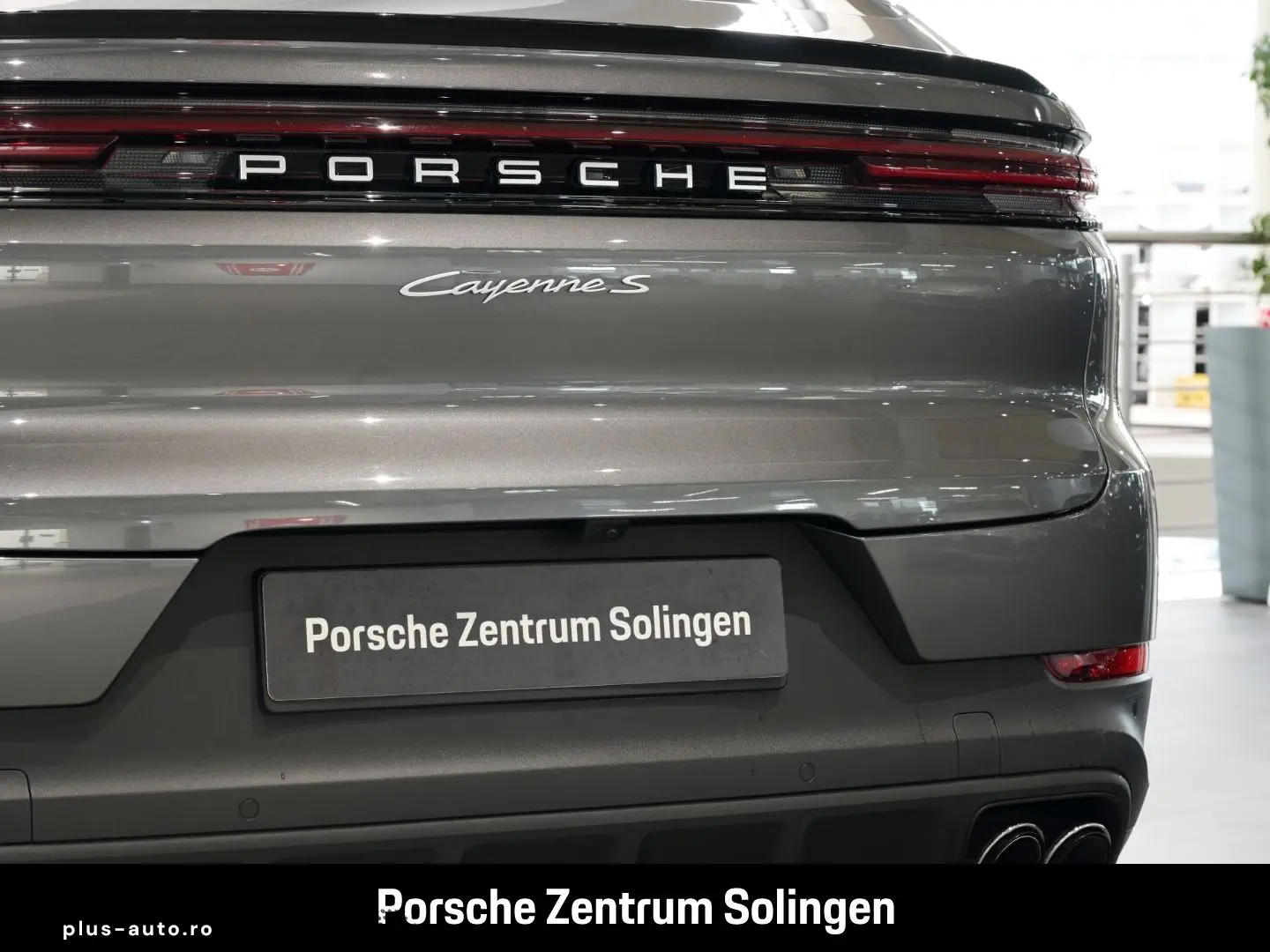 PORSCHE Cayenne S Coupe PassengerDisplay AirSusp Bose 360