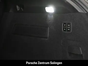 PORSCHE Cayenne S Coupe PassengerDisplay AirSusp Bose 360