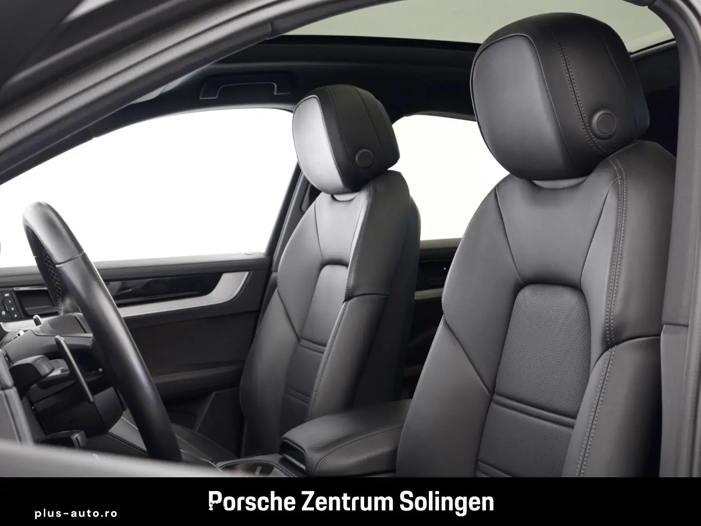 PORSCHE Cayenne S Coupe PassengerDisplay AirSusp Bose 360