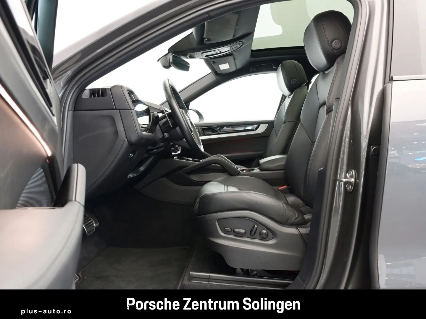 PORSCHE Cayenne S Coupe PassengerDisplay AirSusp Bose 360