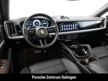 PORSCHE Cayenne S Coupe PassengerDisplay AirSusp Bose 360