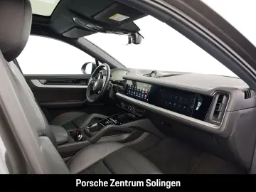 PORSCHE Cayenne S Coupe PassengerDisplay AirSusp Bose 360