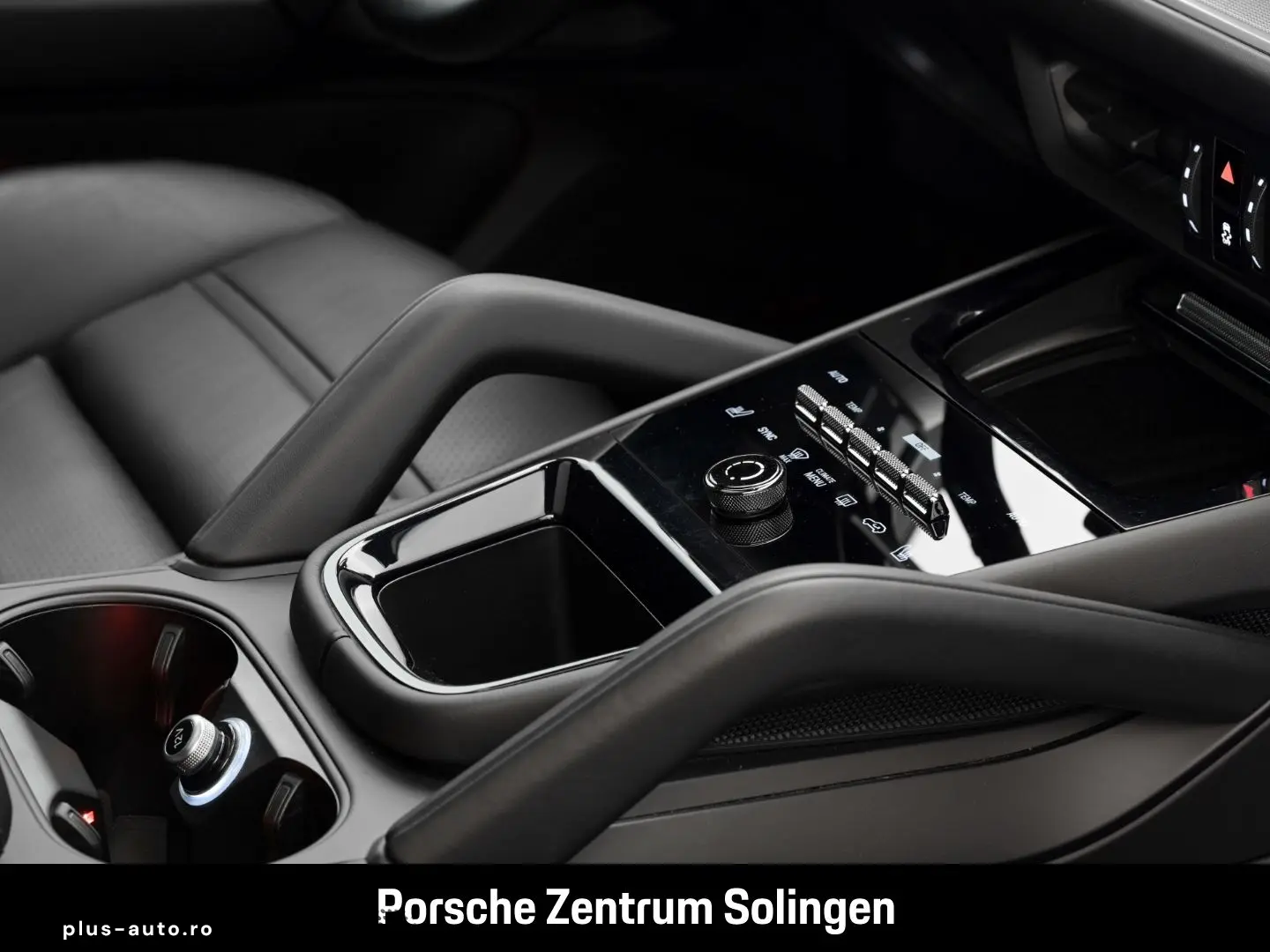 PORSCHE Cayenne S Coupe PassengerDisplay AirSusp Bose 360