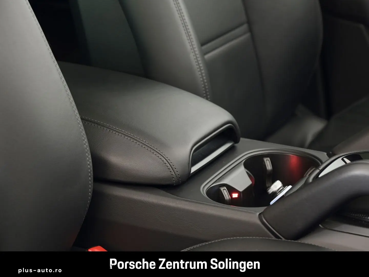 PORSCHE Cayenne S Coupe PassengerDisplay AirSusp Bose 360