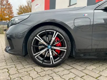 BMW 550e xDrive  M-Sport-Pro 360  ACC IAL PANO HUP