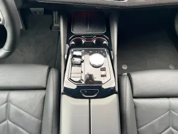 BMW 550e xDrive  M-Sport-Pro 360  ACC IAL PANO HUP