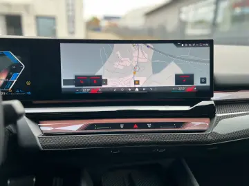 BMW 550e xDrive  M-Sport-Pro 360  ACC IAL PANO HUP