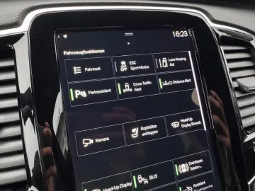 VOLVO XC90 R Design AWD B5 Diesel EU6d HUD AD StandHZG