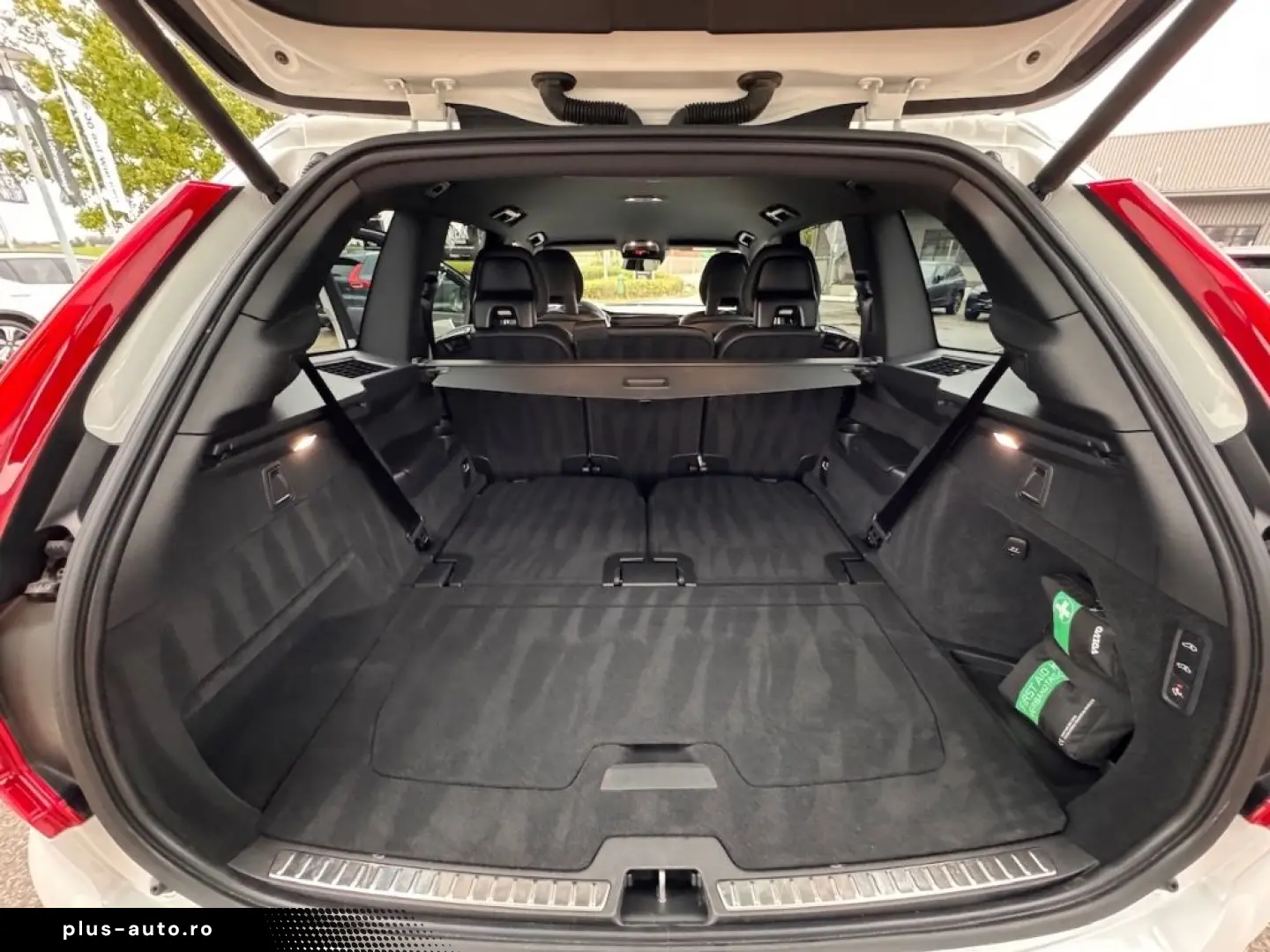 VOLVO XC90 R Design AWD B5 Diesel EU6d HUD AD StandHZG