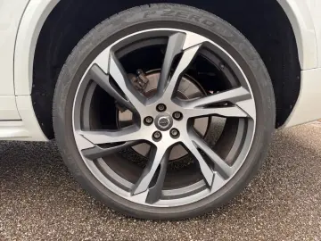 VOLVO XC90 R Design AWD B5 Diesel EU6d HUD AD StandHZG