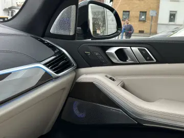 BMW X5 xDrive45e M SPORT KLIMASITZ CRYSTAL B&W