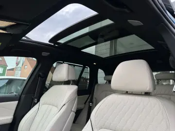 BMW X5 xDrive45e M SPORT KLIMASITZ CRYSTAL B&W