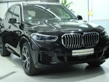 BMW X5 xDrive45e Panorama.HUD Luftfed.Laser Komfort