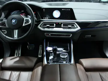 BMW X5 xDrive45e Panorama.HUD Luftfed.Laser Komfort