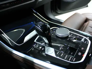 BMW X5 xDrive45e Panorama.HUD Luftfed.Laser Komfort