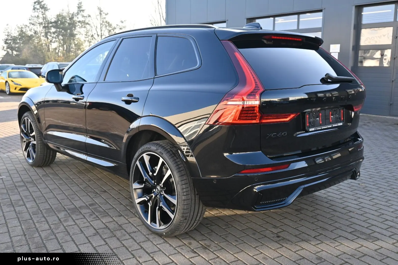 VOLVO XC60 B5 AWD Ultra Dark LUFT 360  ACC AHK