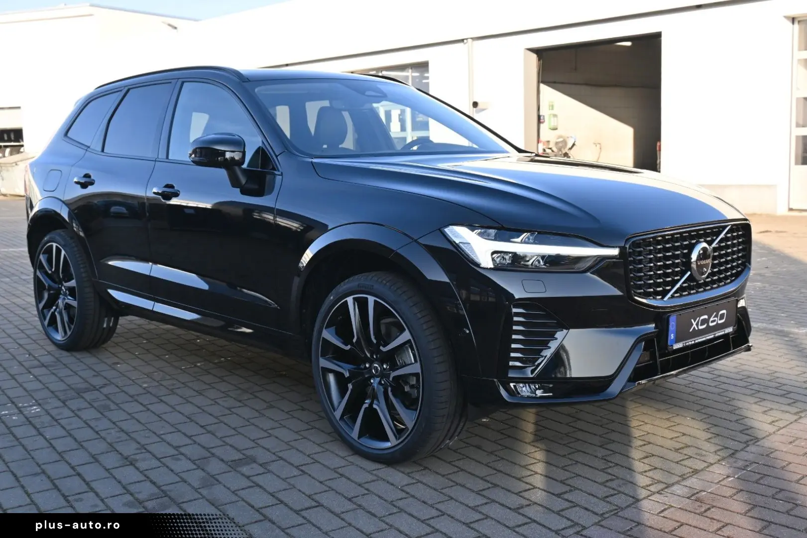 VOLVO XC60 B5 AWD Ultra Dark LUFT 360  ACC AHK