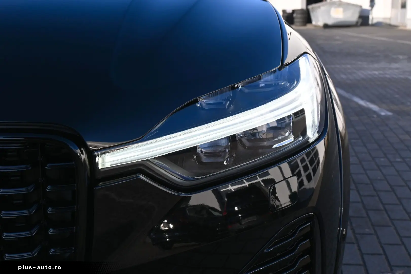 VOLVO XC60 B5 AWD Ultra Dark LUFT 360  ACC AHK