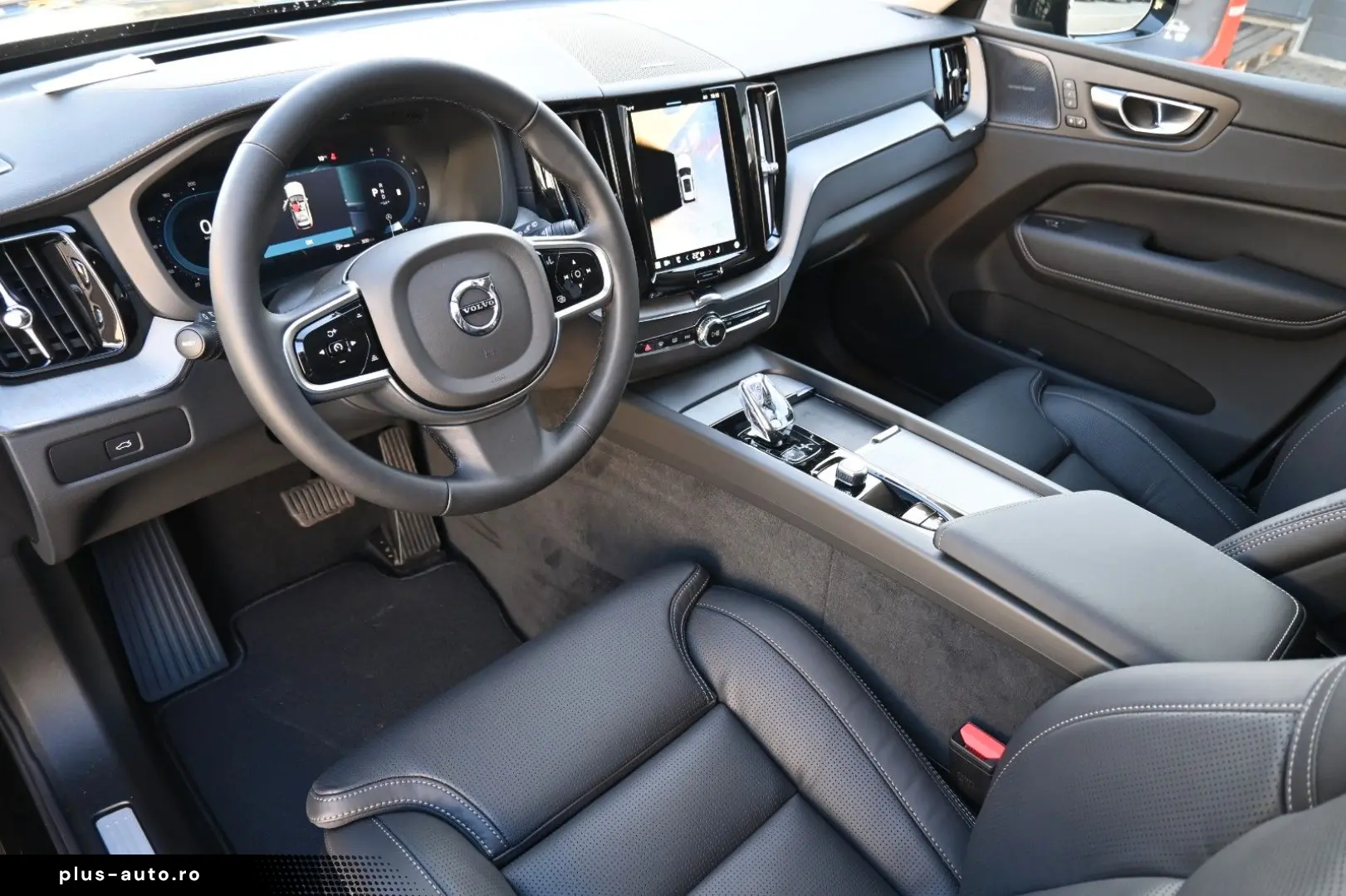 VOLVO XC60 B5 AWD Ultra Dark LUFT 360  ACC AHK