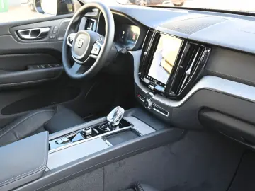 VOLVO XC60 B5 AWD Ultra Dark LUFT 360  ACC AHK