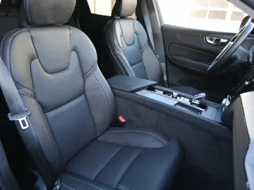 VOLVO XC60 B5 AWD Ultra Dark LUFT 360  ACC AHK