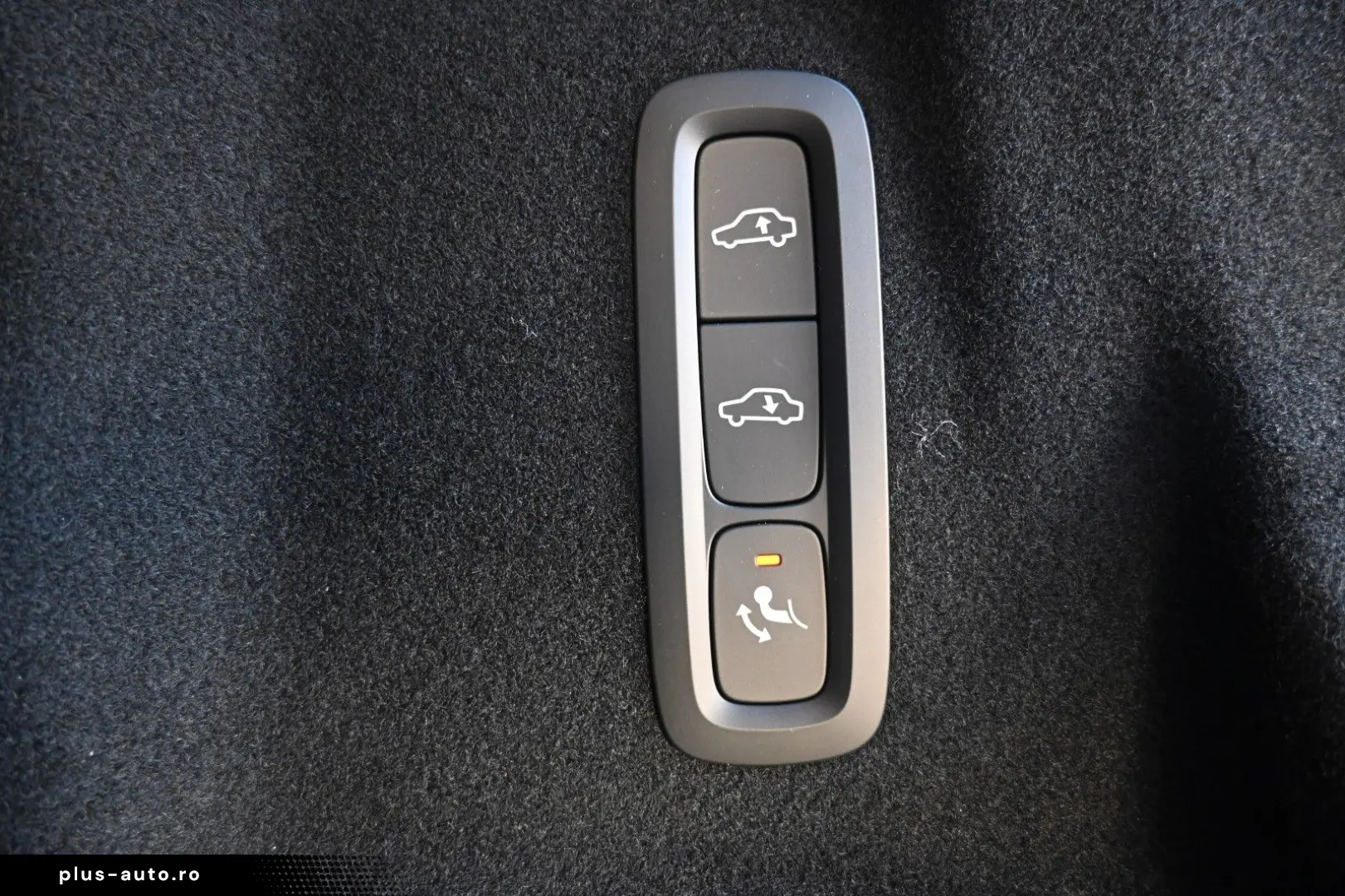 VOLVO XC60 B5 AWD Ultra Dark LUFT 360  ACC AHK