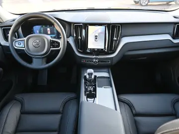 VOLVO XC60 B5 AWD Ultra Dark LUFT 360  ACC AHK