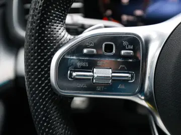 MERCEDES-BENZ GLE350 de 4M AMG Sport AHK Distr. LED HUD Navi