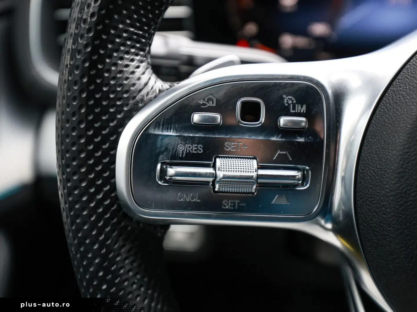 MERCEDES-BENZ GLE350 de 4M AMG Sport AHK Distr. LED HUD Navi