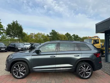 SKODA Kodiaq Sportline 4x4 STANDH AHK PANO 360