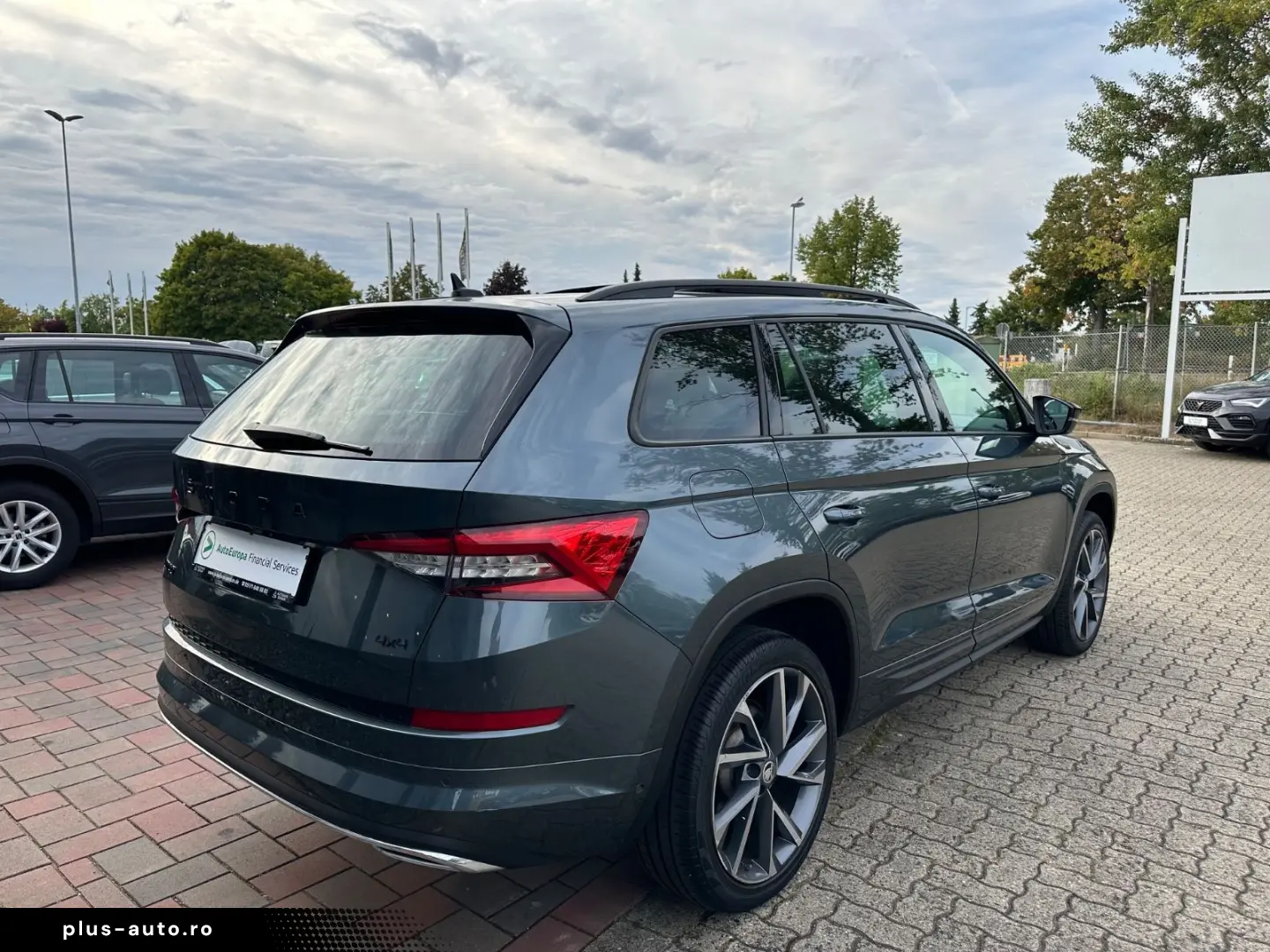 SKODA Kodiaq Sportline 4x4 STANDH AHK PANO 360