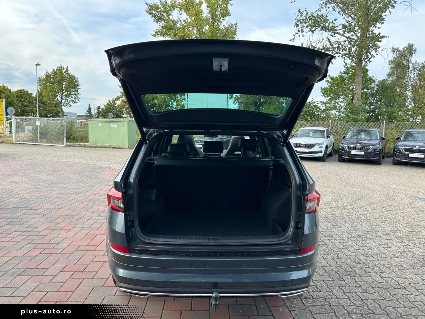 SKODA Kodiaq Sportline 4x4 STANDH AHK PANO 360