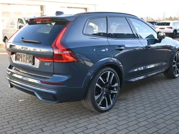 VOLVO XC60 B5 B AWD Ultra Dark PANO 360  LUFT ACC AHK