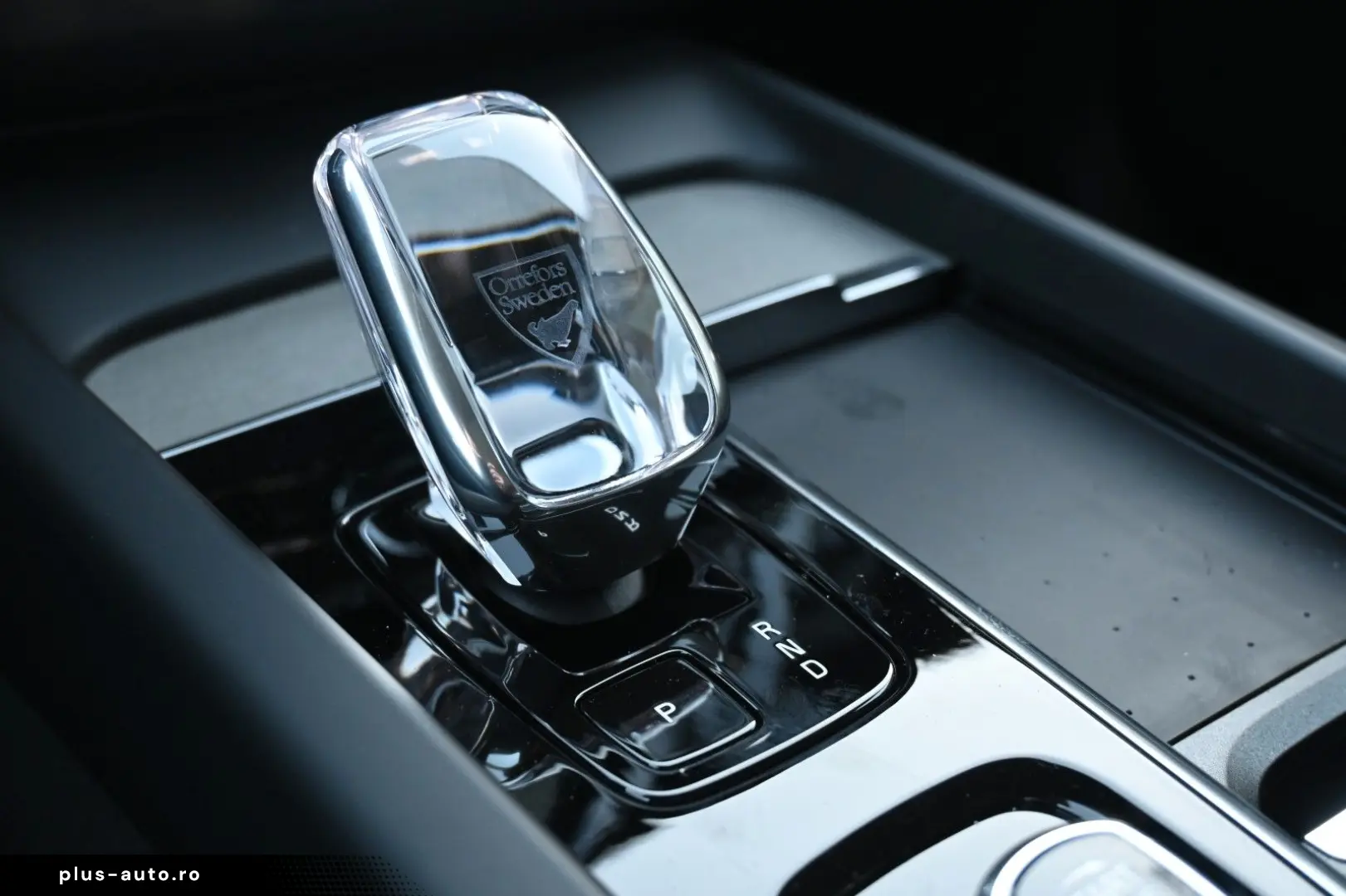 VOLVO XC60 B5 B AWD Ultra Dark PANO 360  LUFT ACC AHK