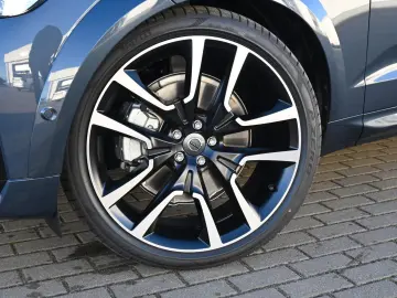 VOLVO XC60 B5 Benzin AWD Ultra Dark PANO 360  LUFT ACC